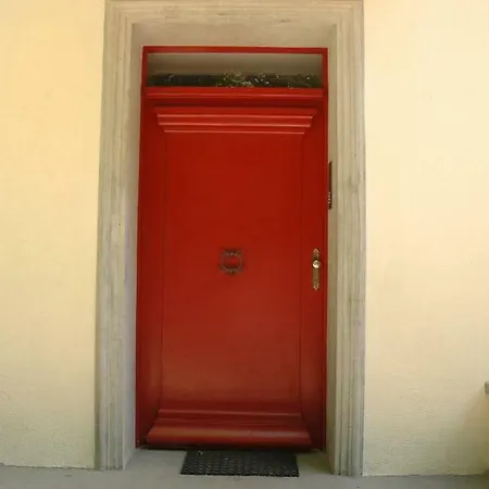 Sopocki Dworek Apartman *